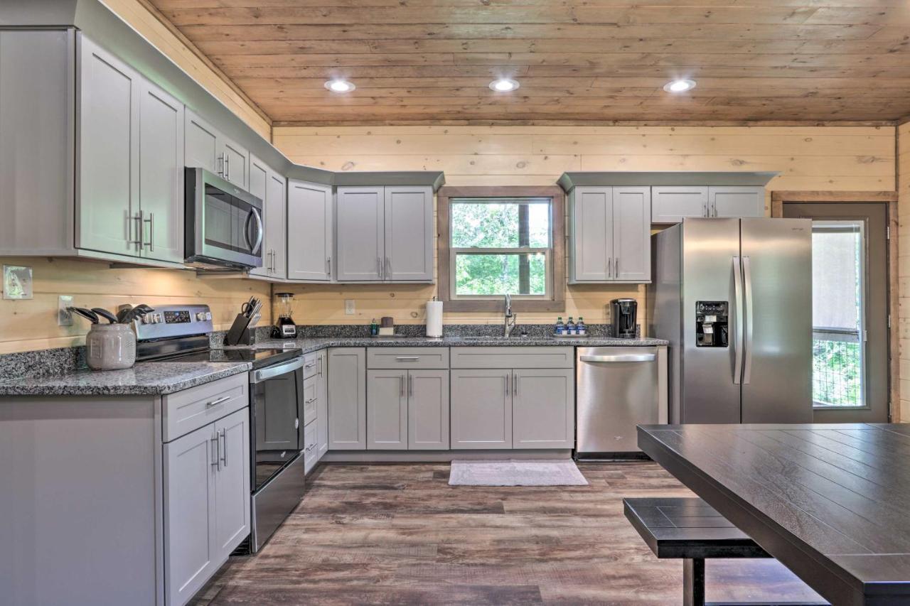 Smoky Cove Retreat With Private Hot Tub And Deck! Villa Sevierville Kültér fotó