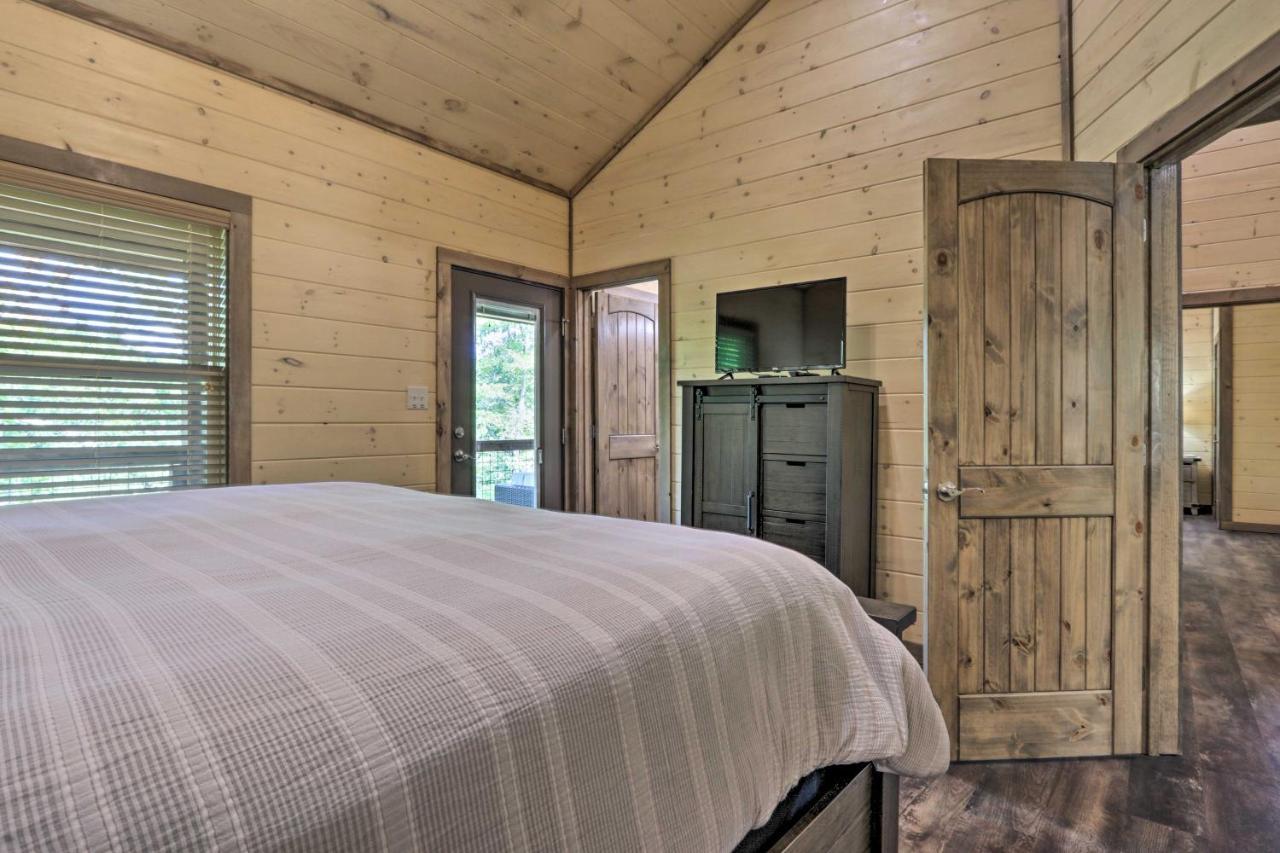 Smoky Cove Retreat With Private Hot Tub And Deck! Villa Sevierville Kültér fotó
