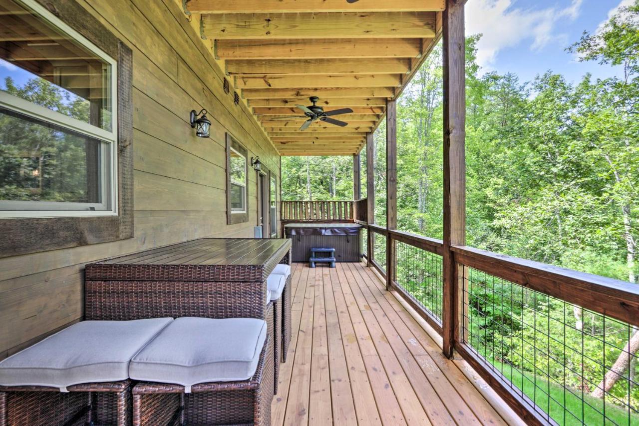 Smoky Cove Retreat With Private Hot Tub And Deck! Villa Sevierville Kültér fotó