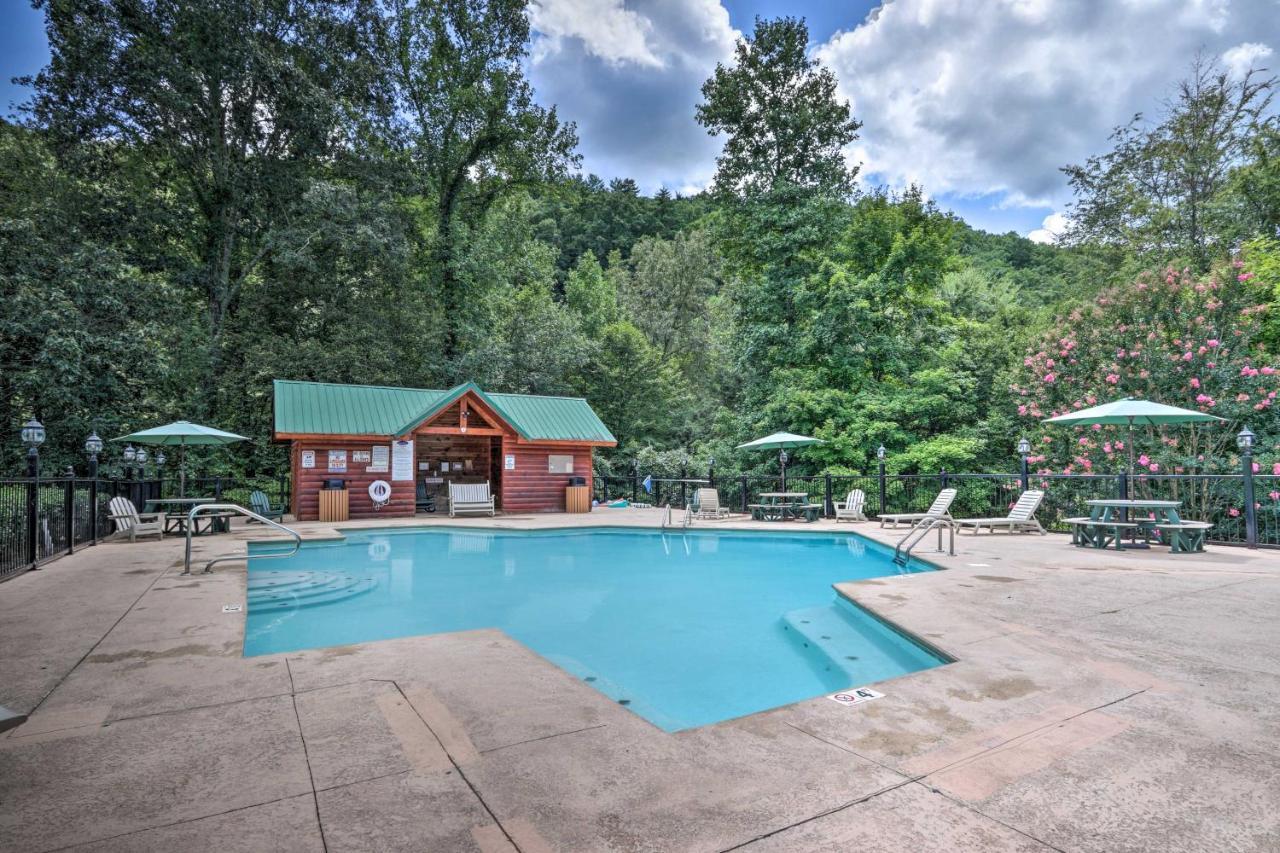 Smoky Cove Retreat With Private Hot Tub And Deck! Villa Sevierville Kültér fotó