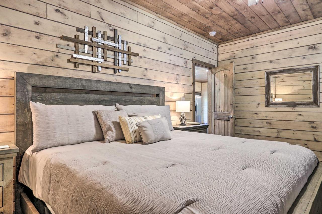 Smoky Cove Retreat With Private Hot Tub And Deck! Villa Sevierville Kültér fotó