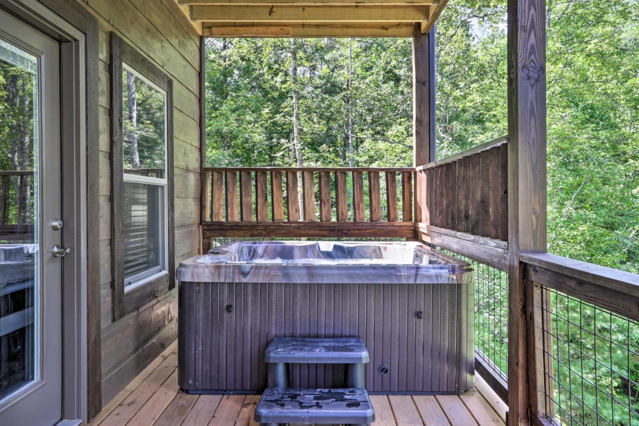 Smoky Cove Retreat With Private Hot Tub And Deck! Villa Sevierville Kültér fotó